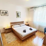 Lara's Appartement *