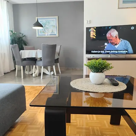 아파트 Lara's 자다르