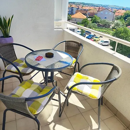 דירה Lara's - Spacious Island View Free Parking